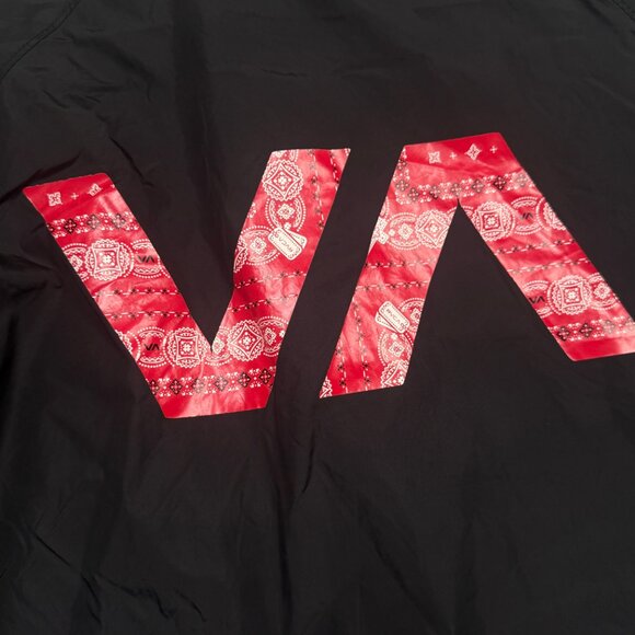 RVCA Coaches Jacket Red Bandana Lining Snap Button Front Black Nylon Size S - Picture 5 of 14
